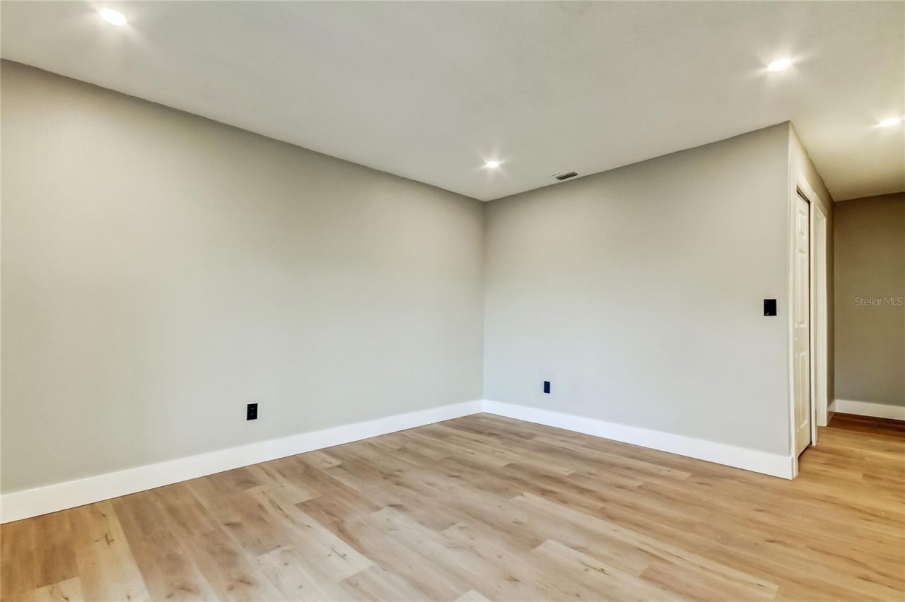 1992 Arvis Circle E, Clearwater, FL 33764 Photo