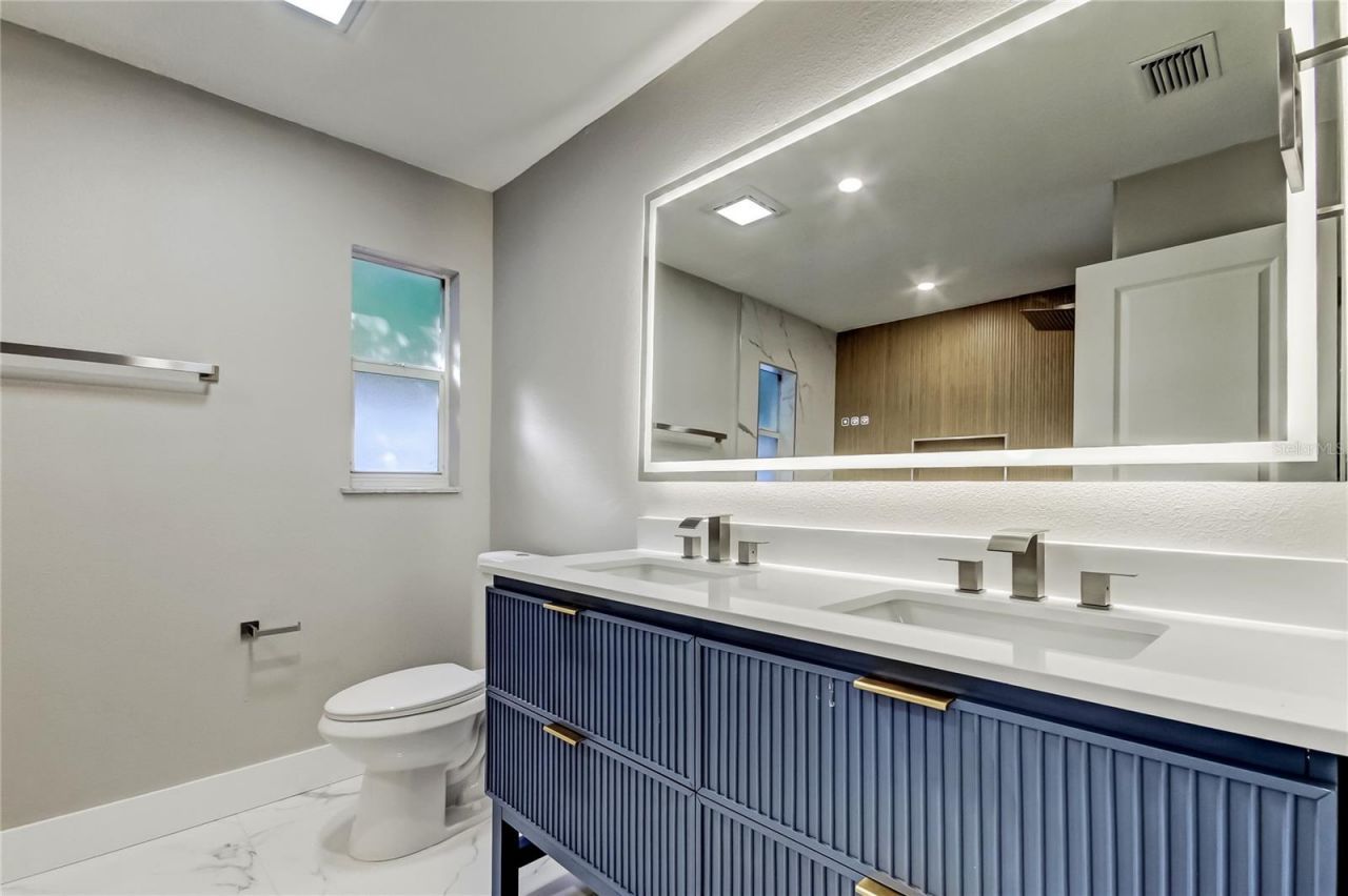 1992 Arvis Circle E, Clearwater, FL 33764 Photo