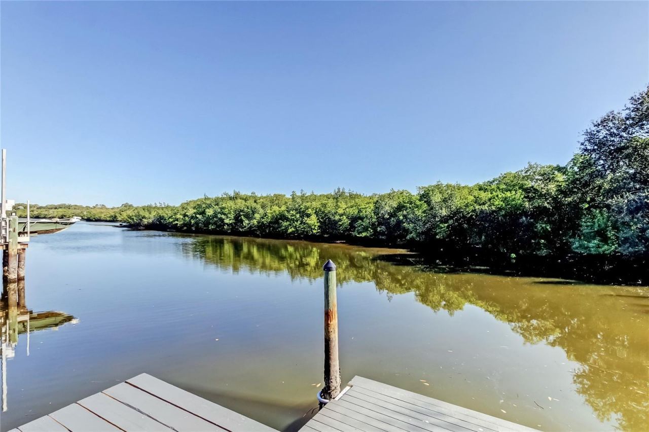 1992 Arvis Circle E, Clearwater, FL 33764 Photo