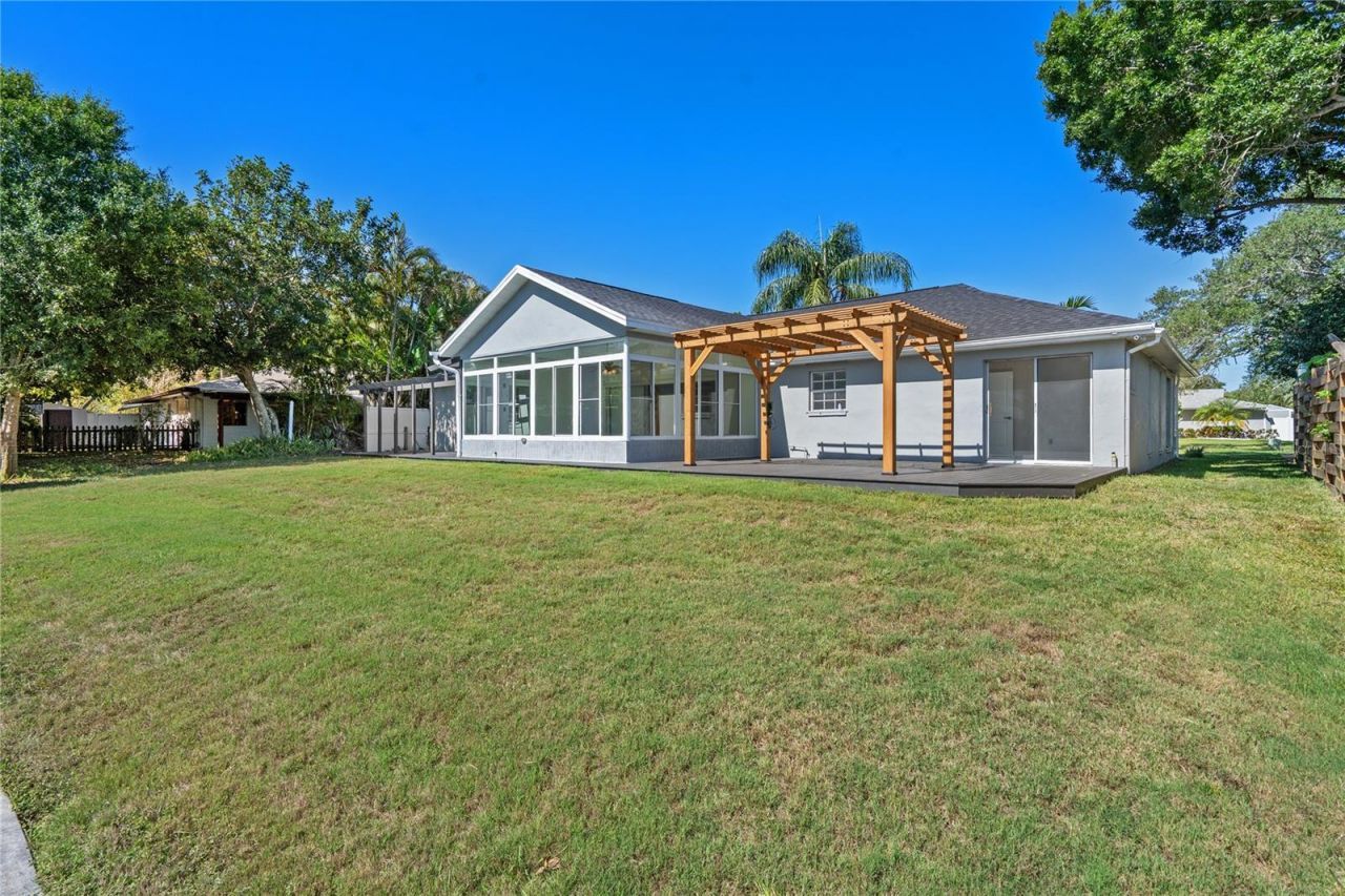 1992 Arvis Circle E, Clearwater, FL 33764 Photo