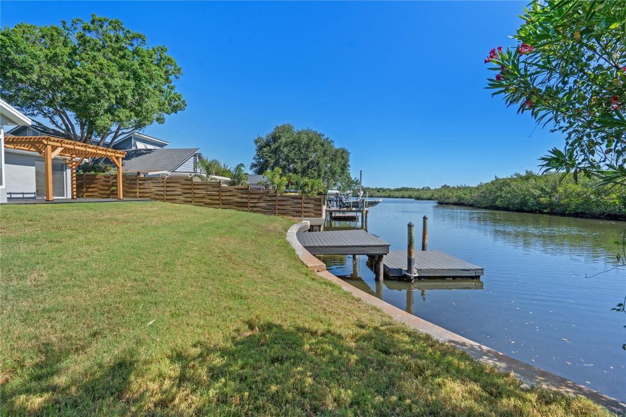 1992 Arvis Circle E, Clearwater, FL 33764 Photo