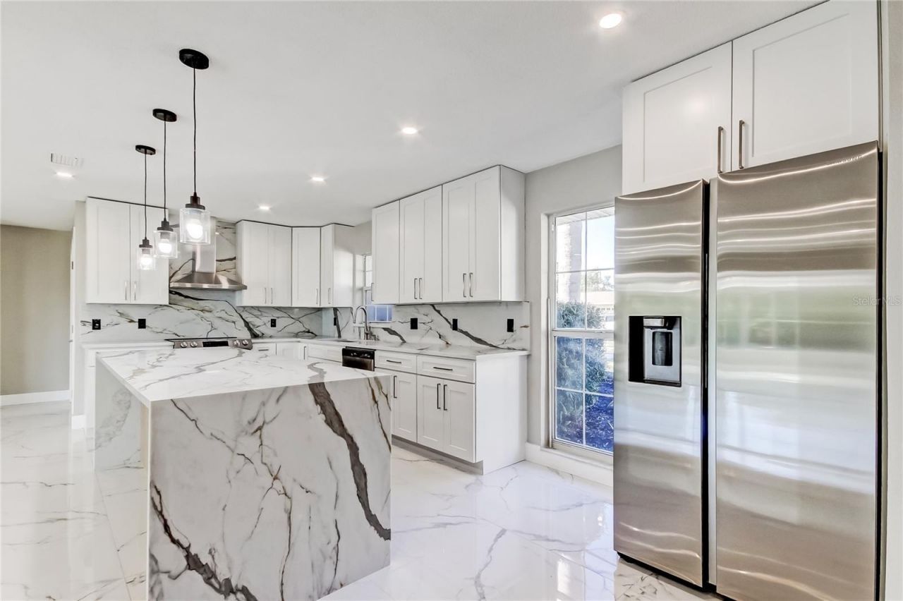 1992 Arvis Circle E, Clearwater, FL 33764 Photo