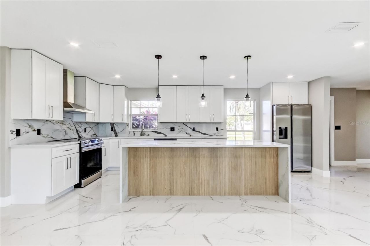 1992 Arvis Circle E, Clearwater, FL 33764 Photo