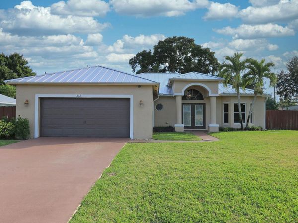 232 SE Verada Avenue, Port Saint Lucie, FL 34983