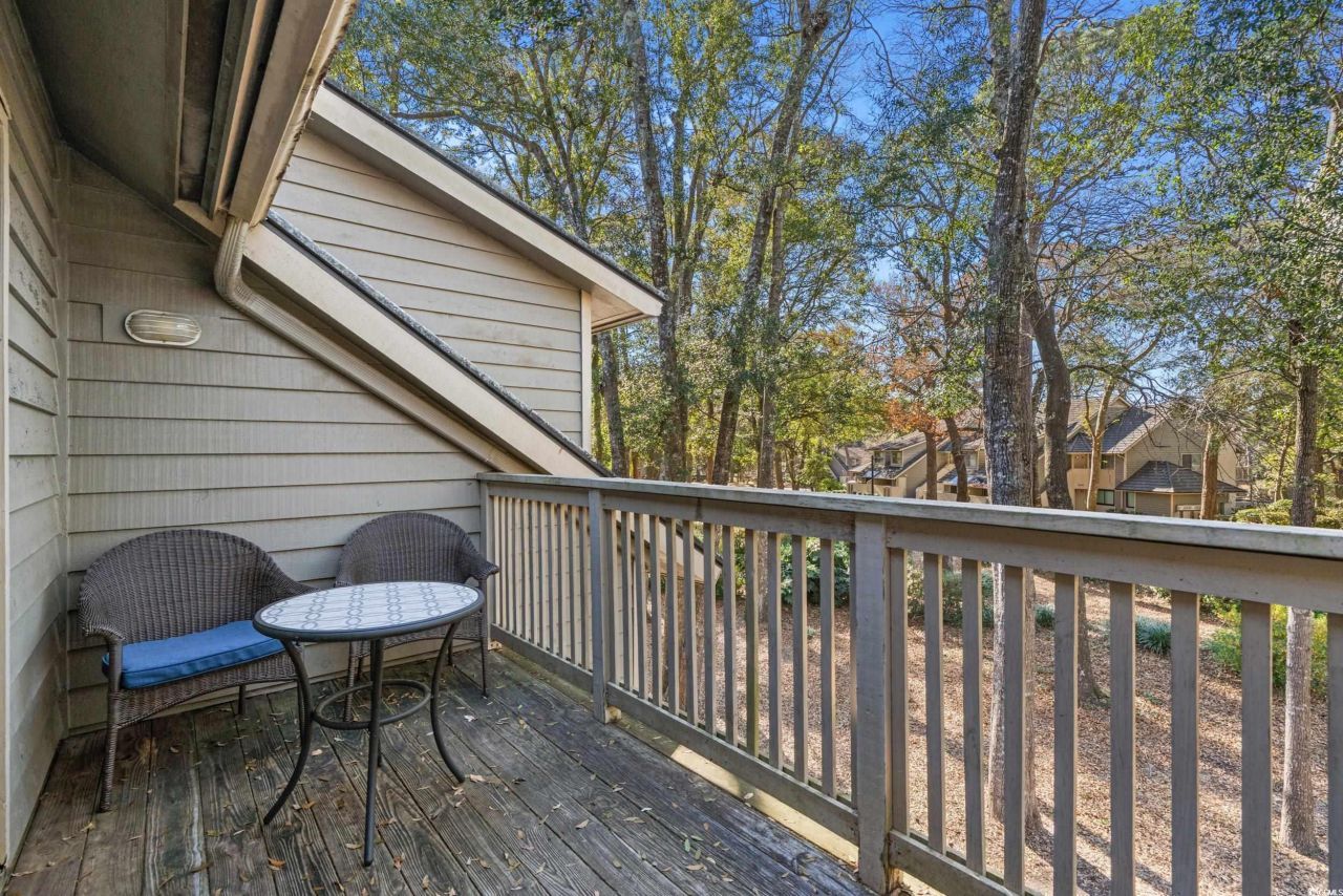 305 Myrtlewood Ct. Photo 24