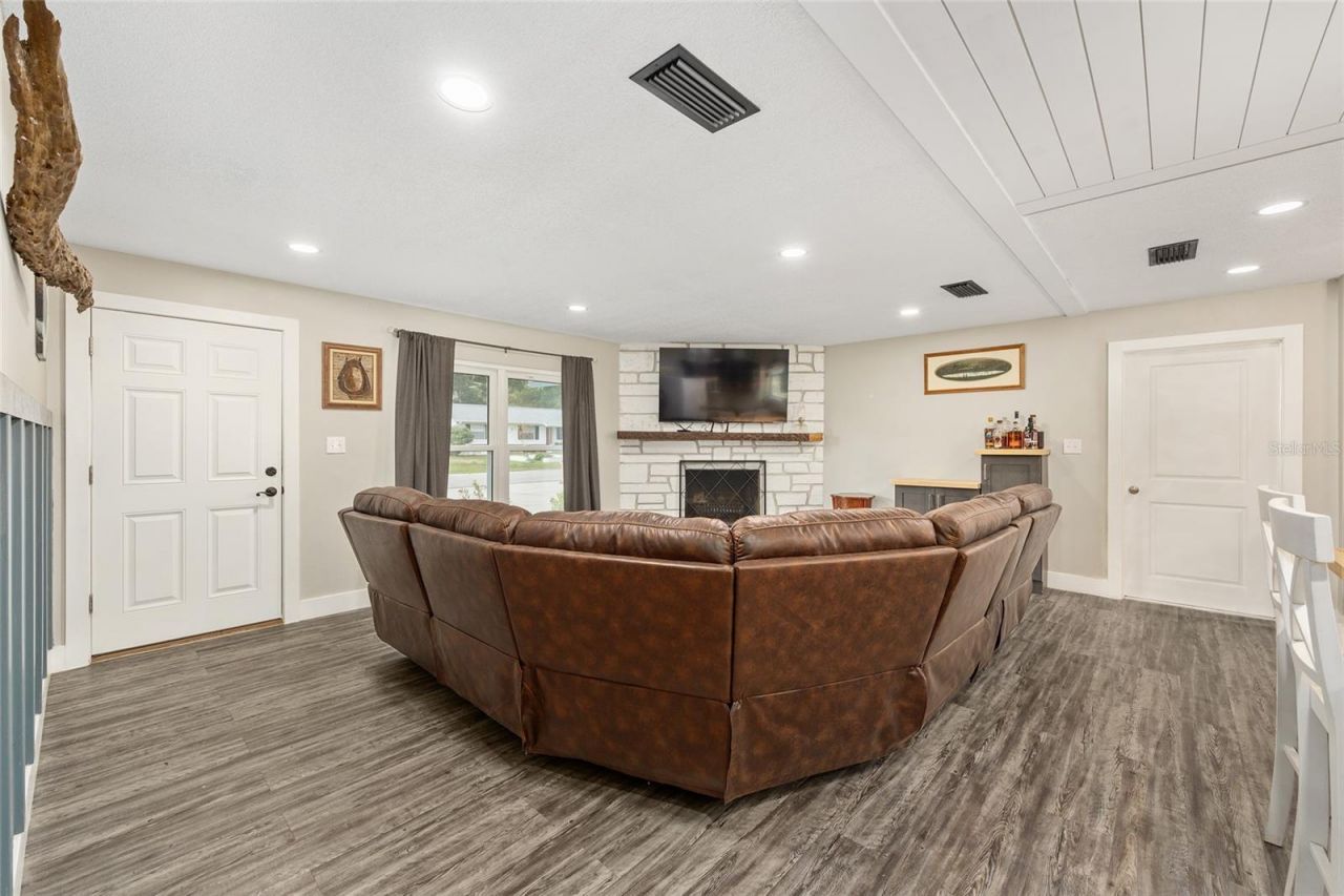 903 NE 17th Court, Ocala, FL 34470 Photo