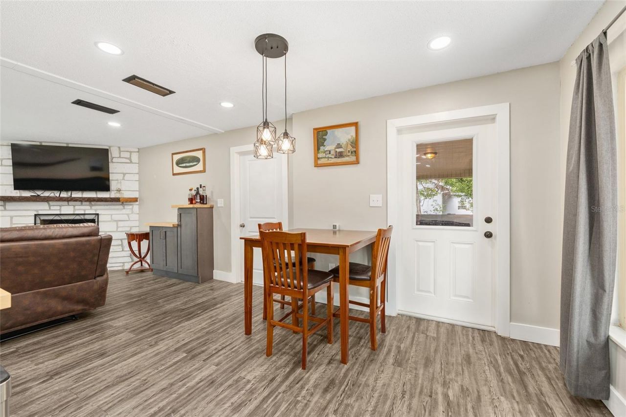 903 NE 17th Court, Ocala, FL 34470 Photo