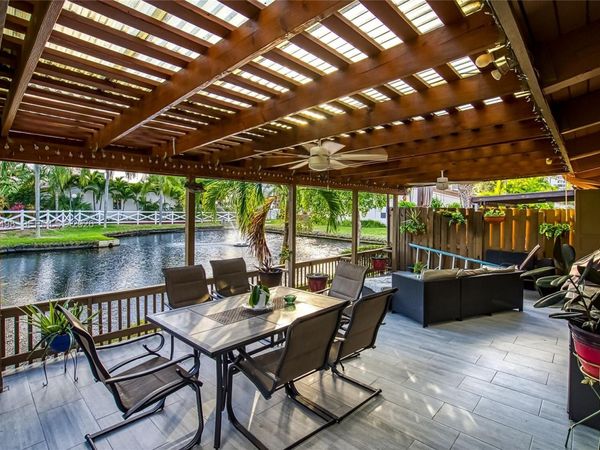 2669 S Parkview Dr , Hallandale Beach, FL 33009