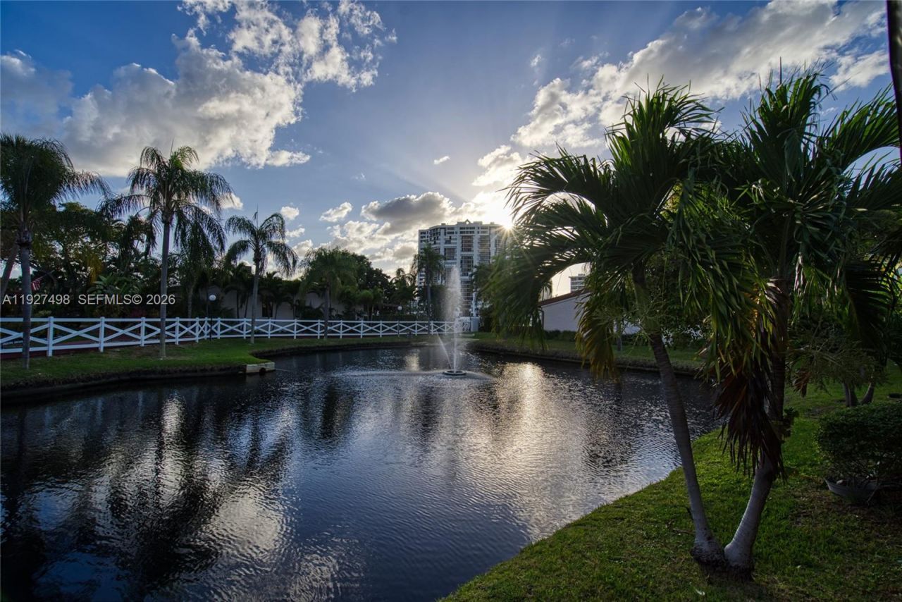 2669 S Parkview Dr , Hallandale Beach, FL 33009 Photo