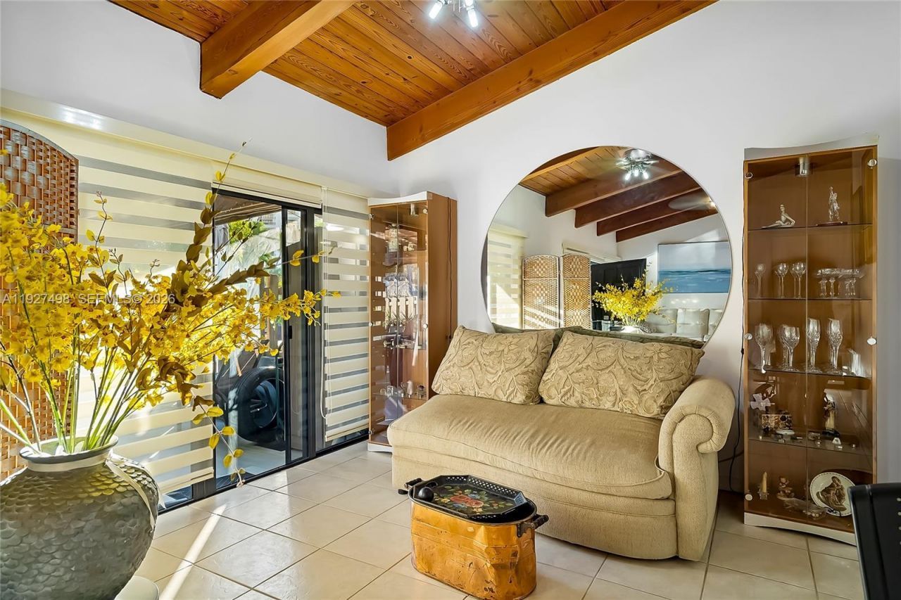 2669 S Parkview Dr, Hallandale Beach, FL 33009 Photo