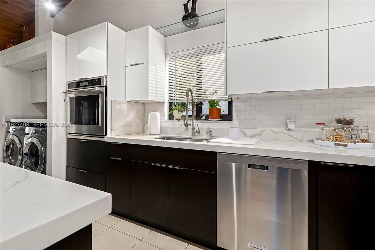 2669 S Parkview Dr, Hallandale Beach, FL 33009 Photo