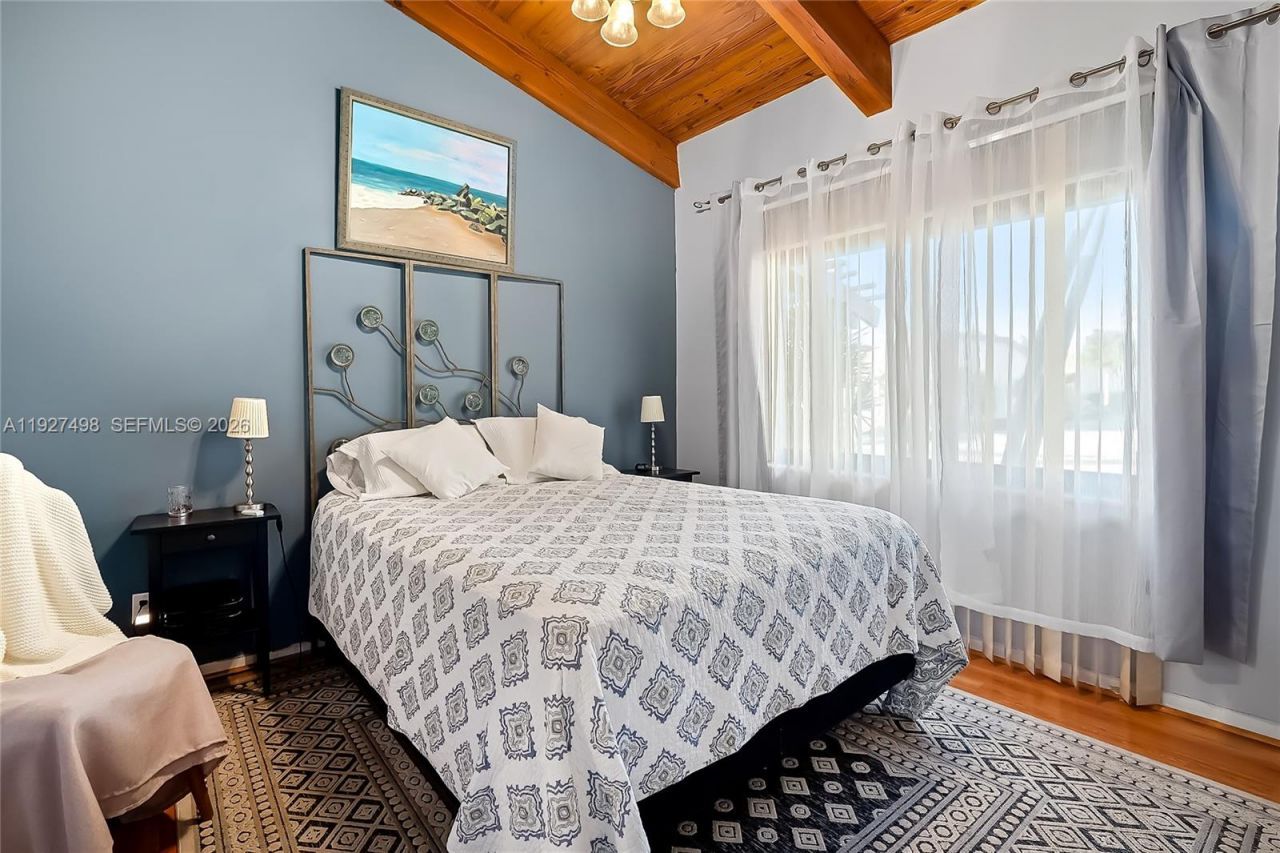 2669 S Parkview Dr, Hallandale Beach, FL 33009 Photo