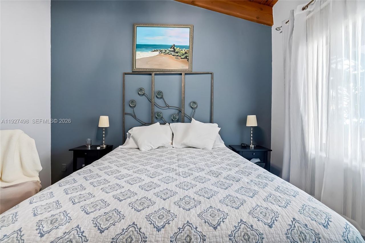 2669 S Parkview Dr , Hallandale Beach, FL 33009 Photo