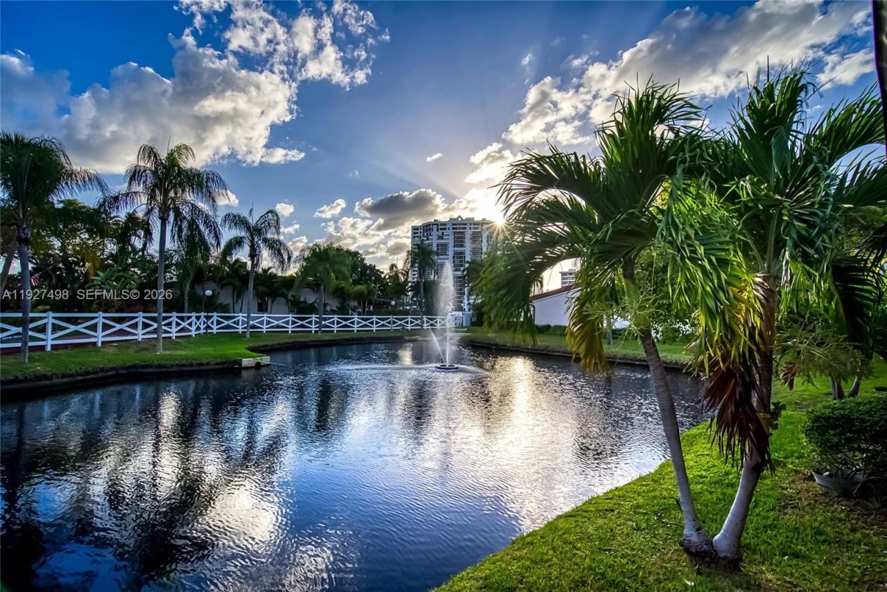 2669 S Parkview Dr , Hallandale Beach, FL 33009 Photo