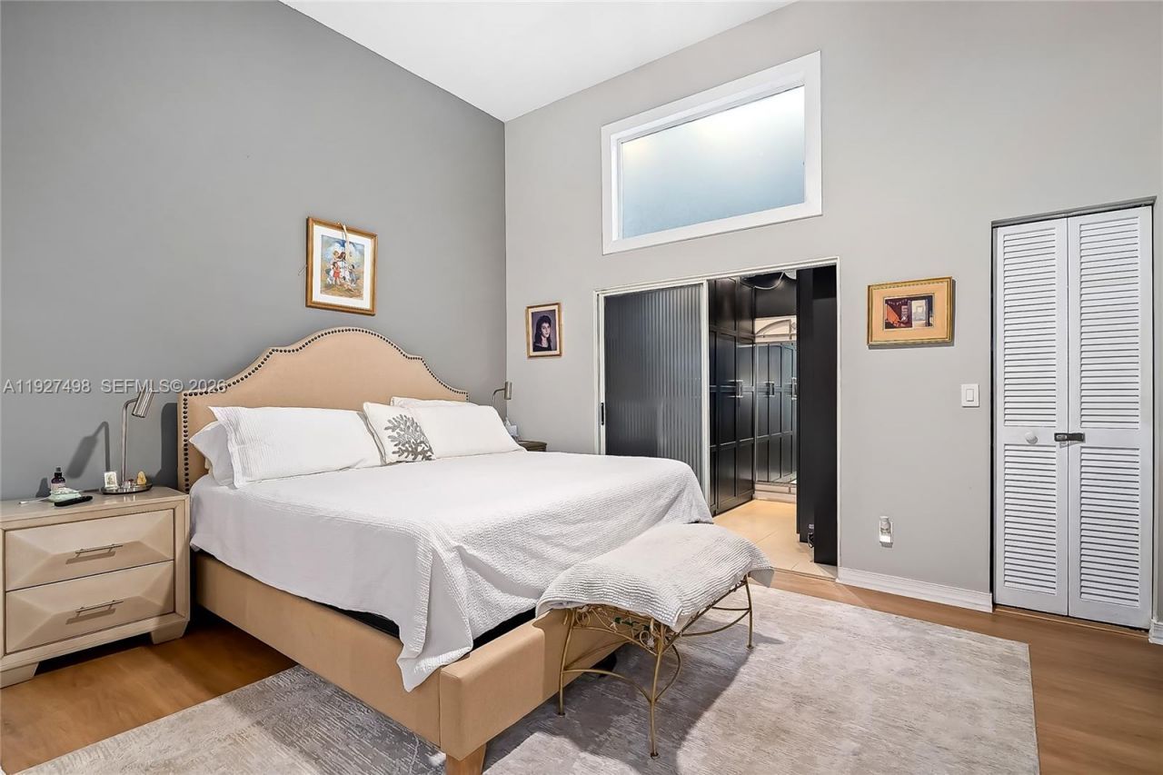 2669 S Parkview Dr , Hallandale Beach, FL 33009 Photo