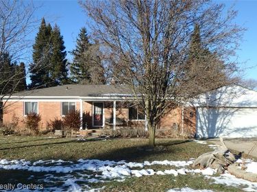 3522 Lorena Drive, Waterford Twp, MI 48329