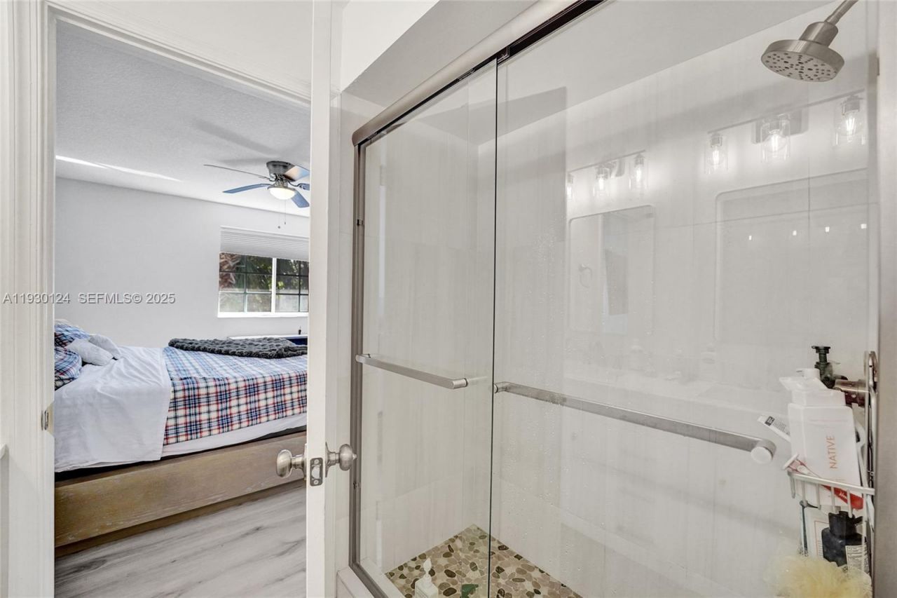 3643 San Simeon Cir, Weston, FL 33331 Photo