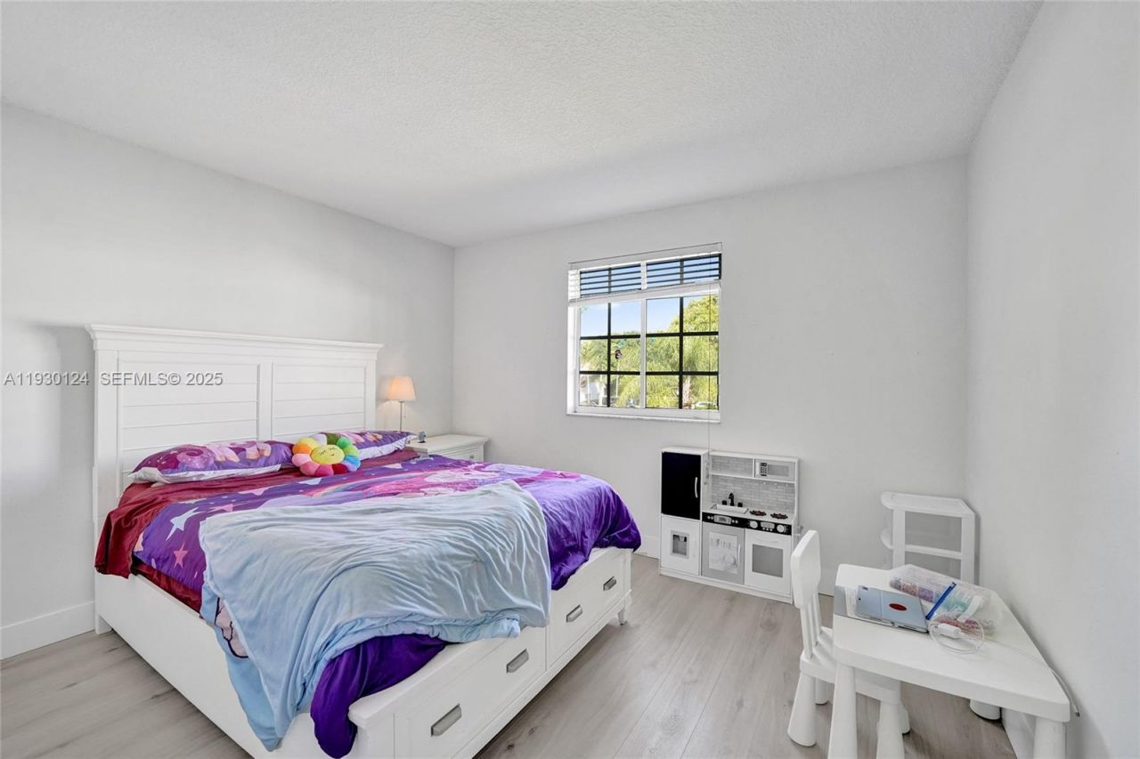 3643 San Simeon Cir, Weston, FL 33331 Photo