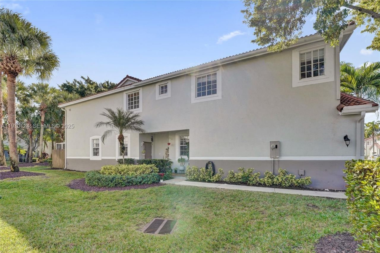 3643 San Simeon Cir, Weston, FL 33331 Photo