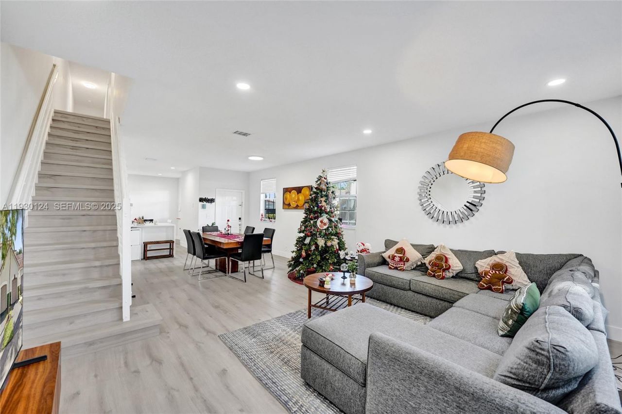 3643 San Simeon Cir, Weston, FL 33331 Photo