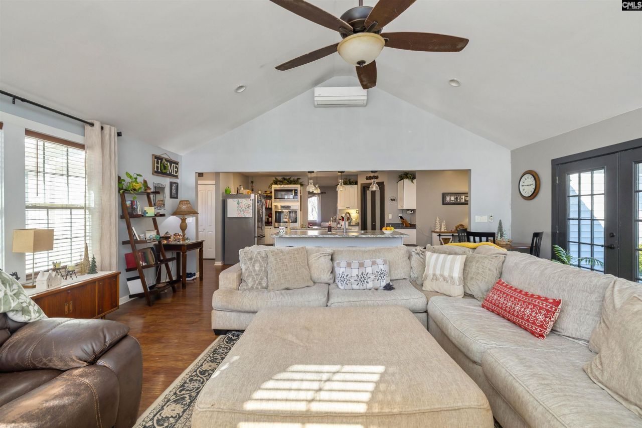 514 Church Street Photo 12