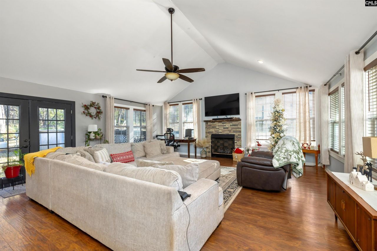 514 Church Street Photo 9