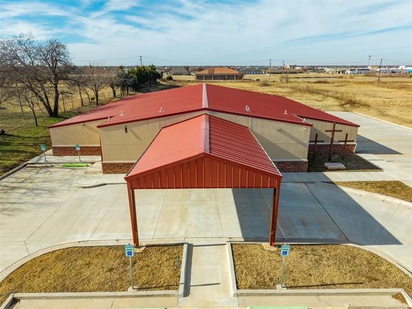 8017 S Santa Fe Avenue, Oklahoma City, OK 73139
