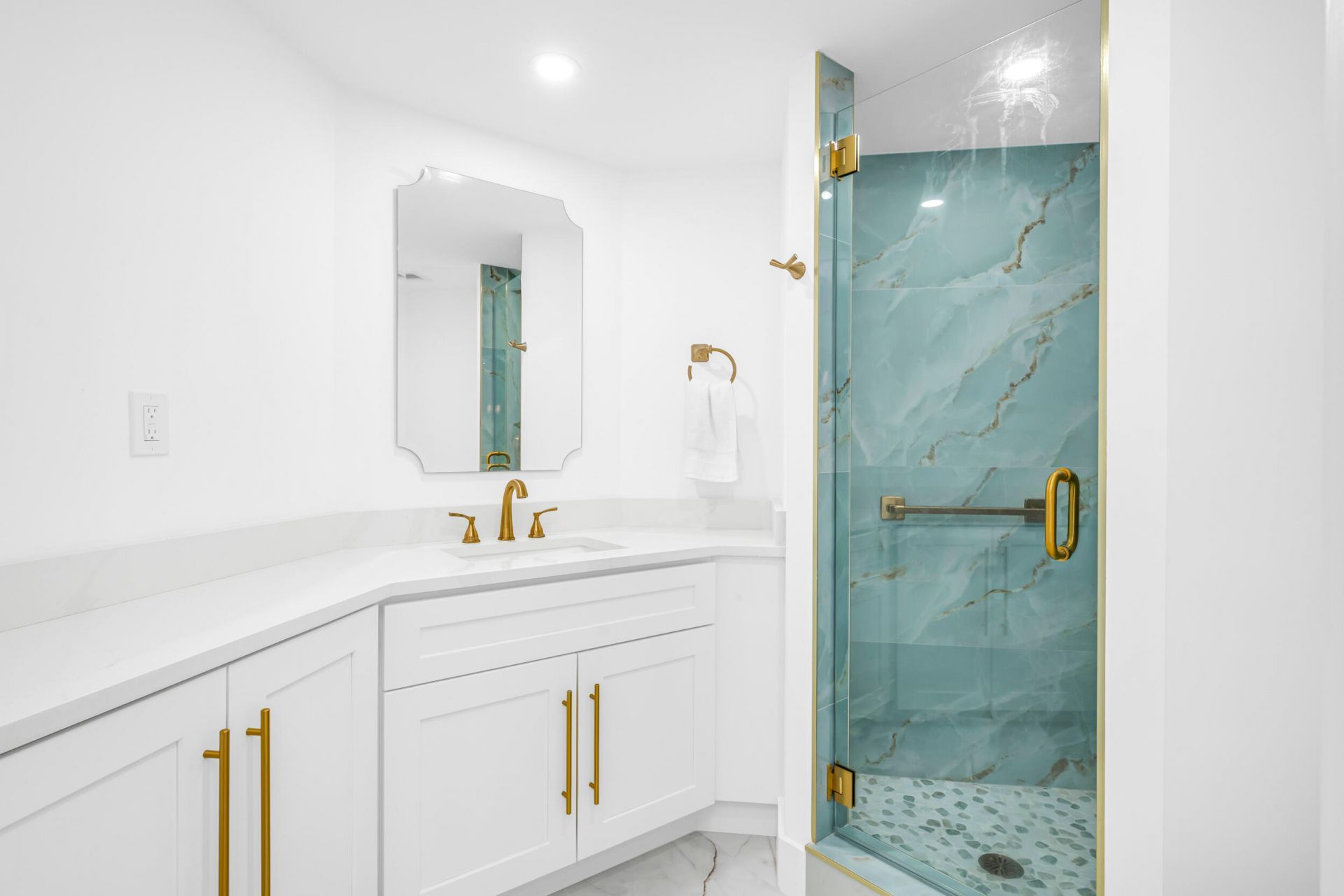 100 SE 5th Avenue, Unit 304, Boca Raton, FL 33432 Photo