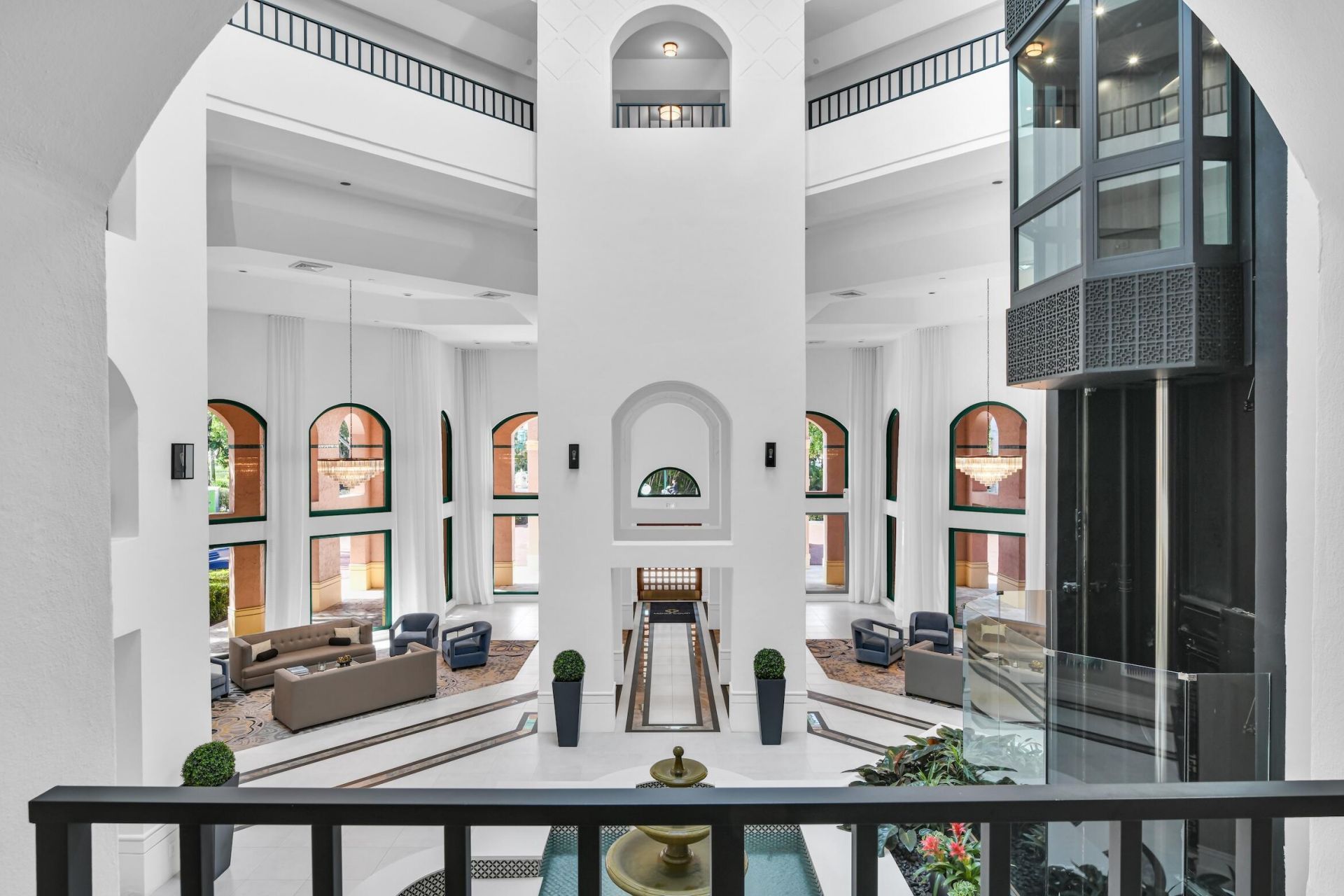 100 SE 5th Avenue, Unit 304, Boca Raton, FL 33432 Photo