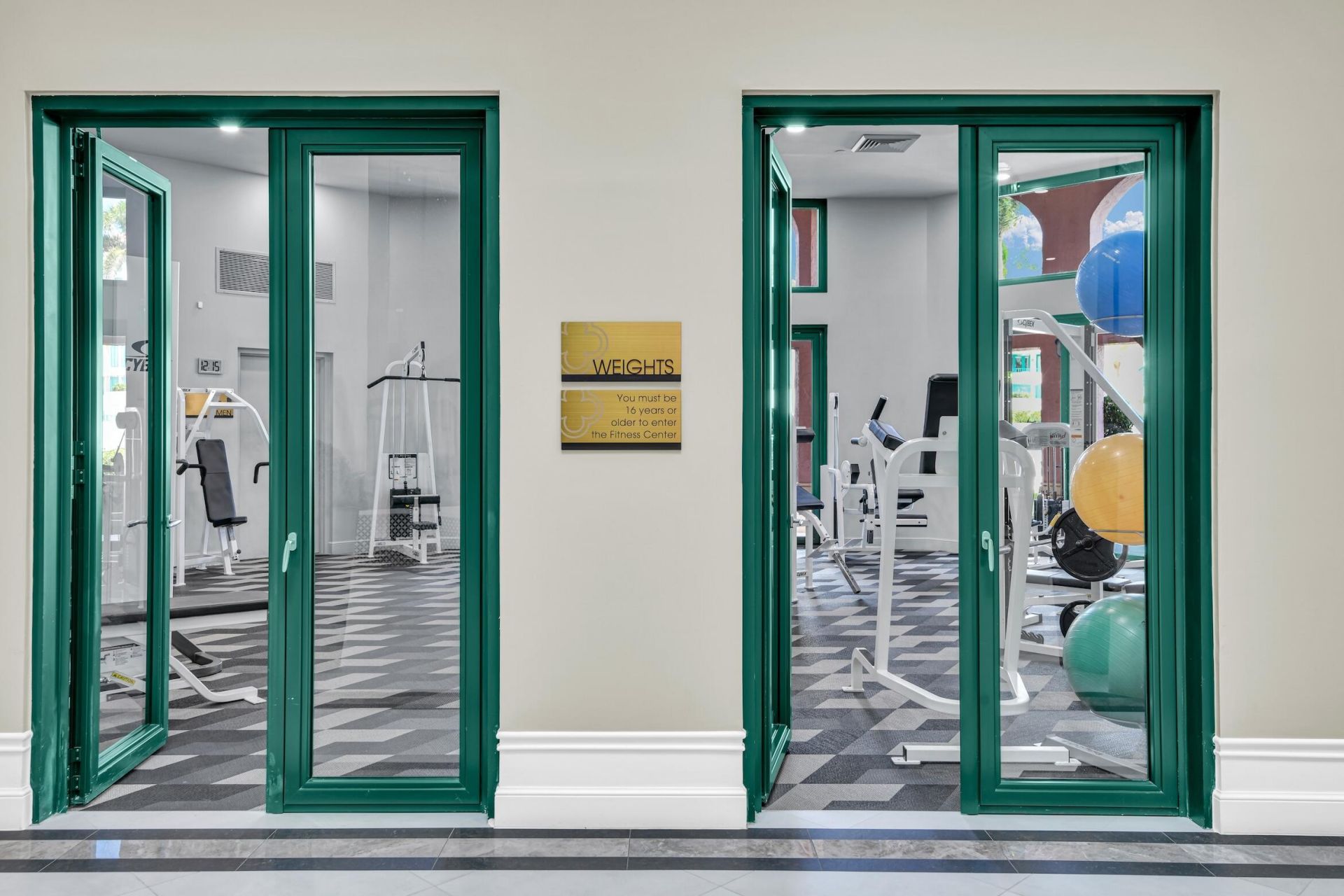 100 SE 5th Avenue, Unit 304, Boca Raton, FL 33432 Photo