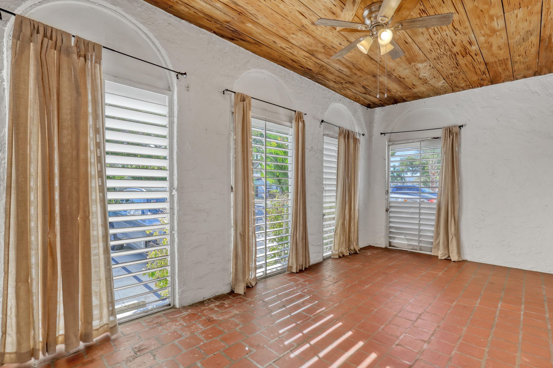 333 Walton Boulevard, Unit 1, West Palm Beach, FL 33405 Photo