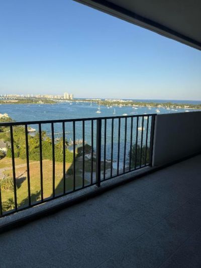 5600 N Flagler Drive, Unit 1807, West Palm Beach, FL 33407 Photo