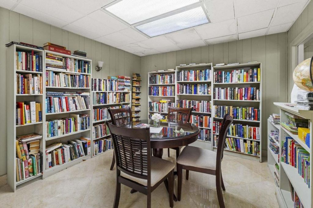 5600 N Flagler Drive, Unit 1807, West Palm Beach, FL 33407 Photo