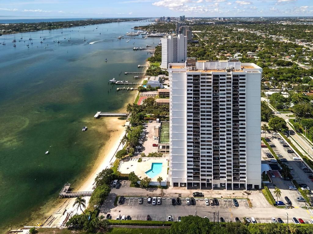 5600 N Flagler Drive, Unit 1807, West Palm Beach, FL 33407 Photo