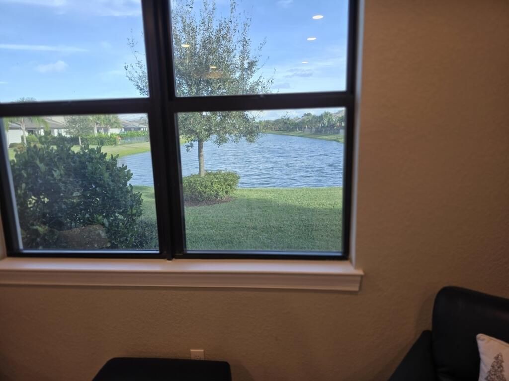 527 SE Vallarta Drive, Port Saint Lucie, FL 34984 Photo