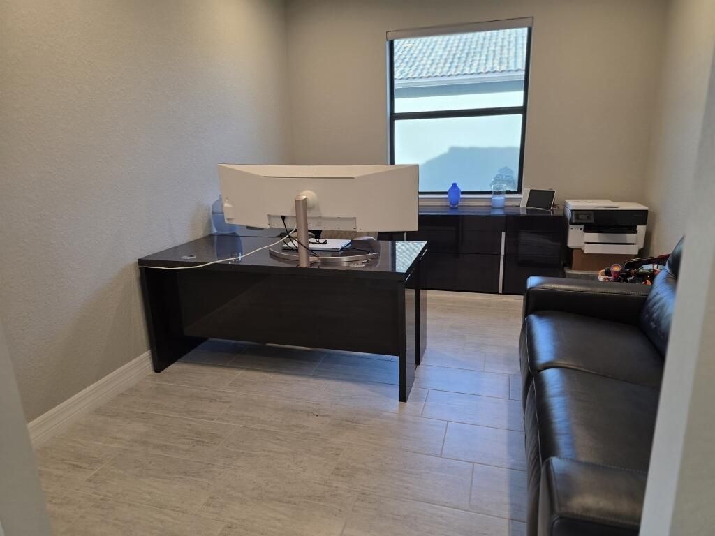 527 SE Vallarta Drive, Port Saint Lucie, FL 34984 Photo