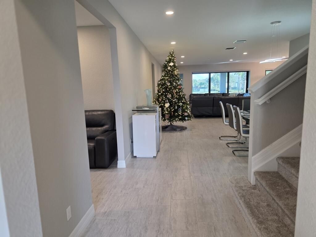 527 SE Vallarta Drive, Port Saint Lucie, FL 34984 Photo