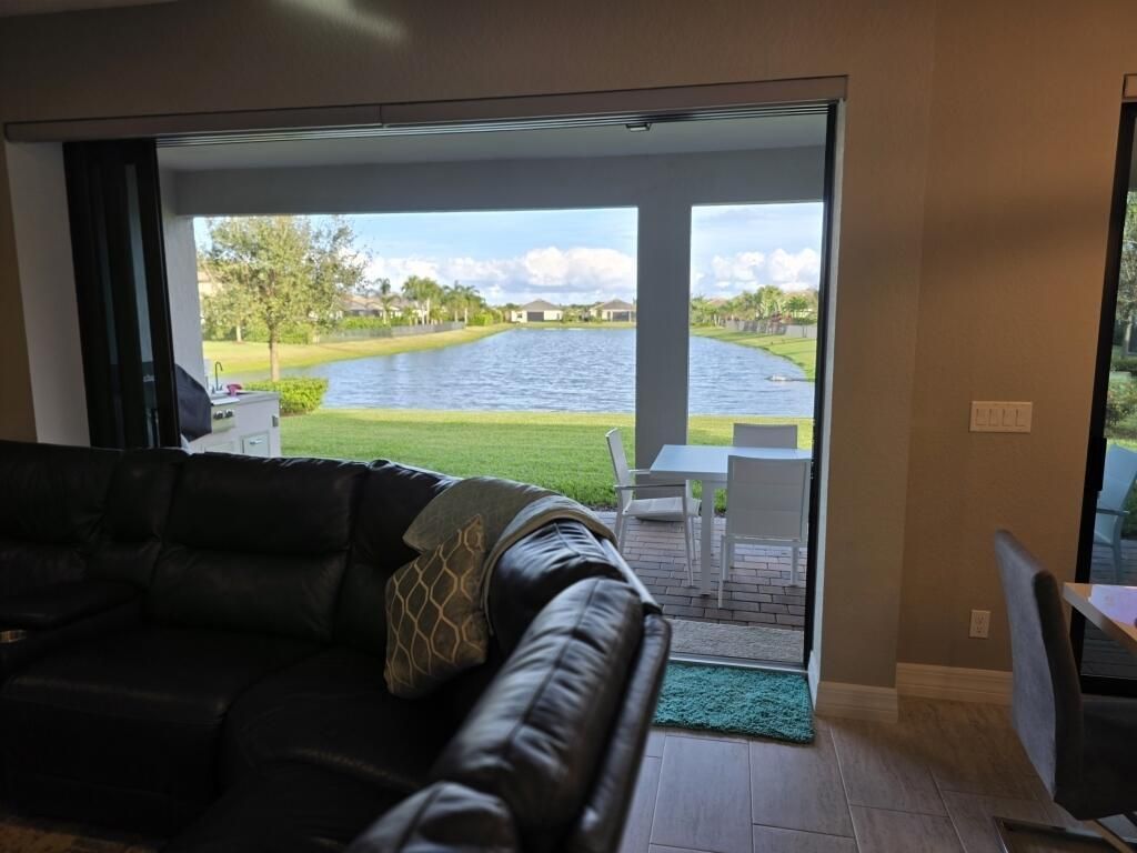 527 SE Vallarta Drive, Port Saint Lucie, FL 34984 Photo