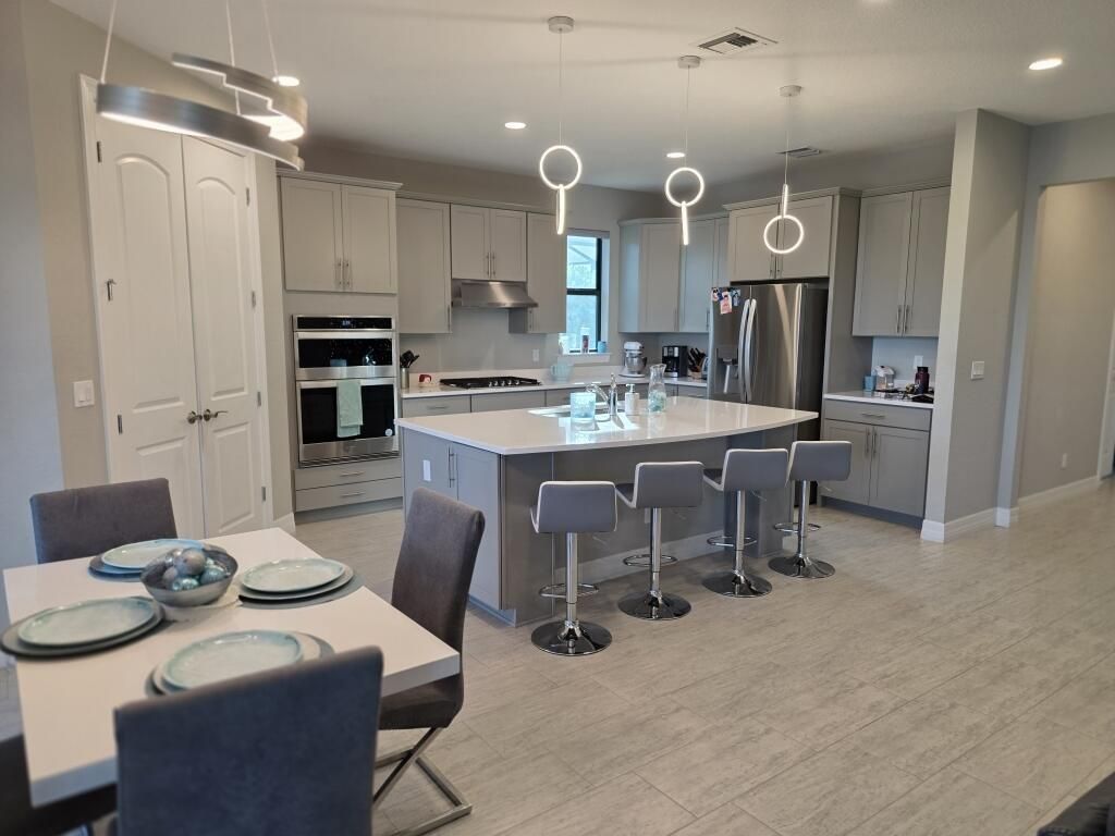 527 SE Vallarta Drive, Port Saint Lucie, FL 34984 Photo