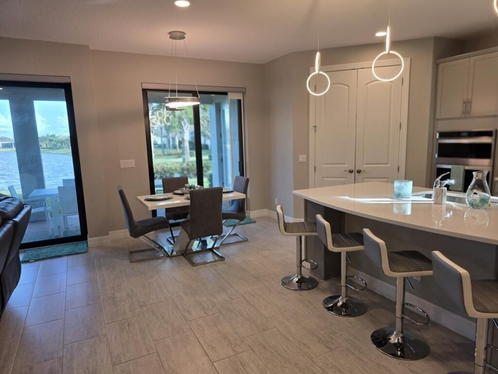 527 SE Vallarta Drive, Port Saint Lucie, FL 34984 Photo