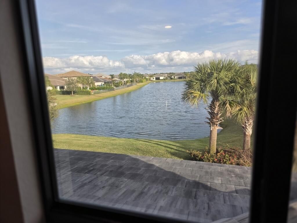 527 SE Vallarta Drive, Port Saint Lucie, FL 34984 Photo