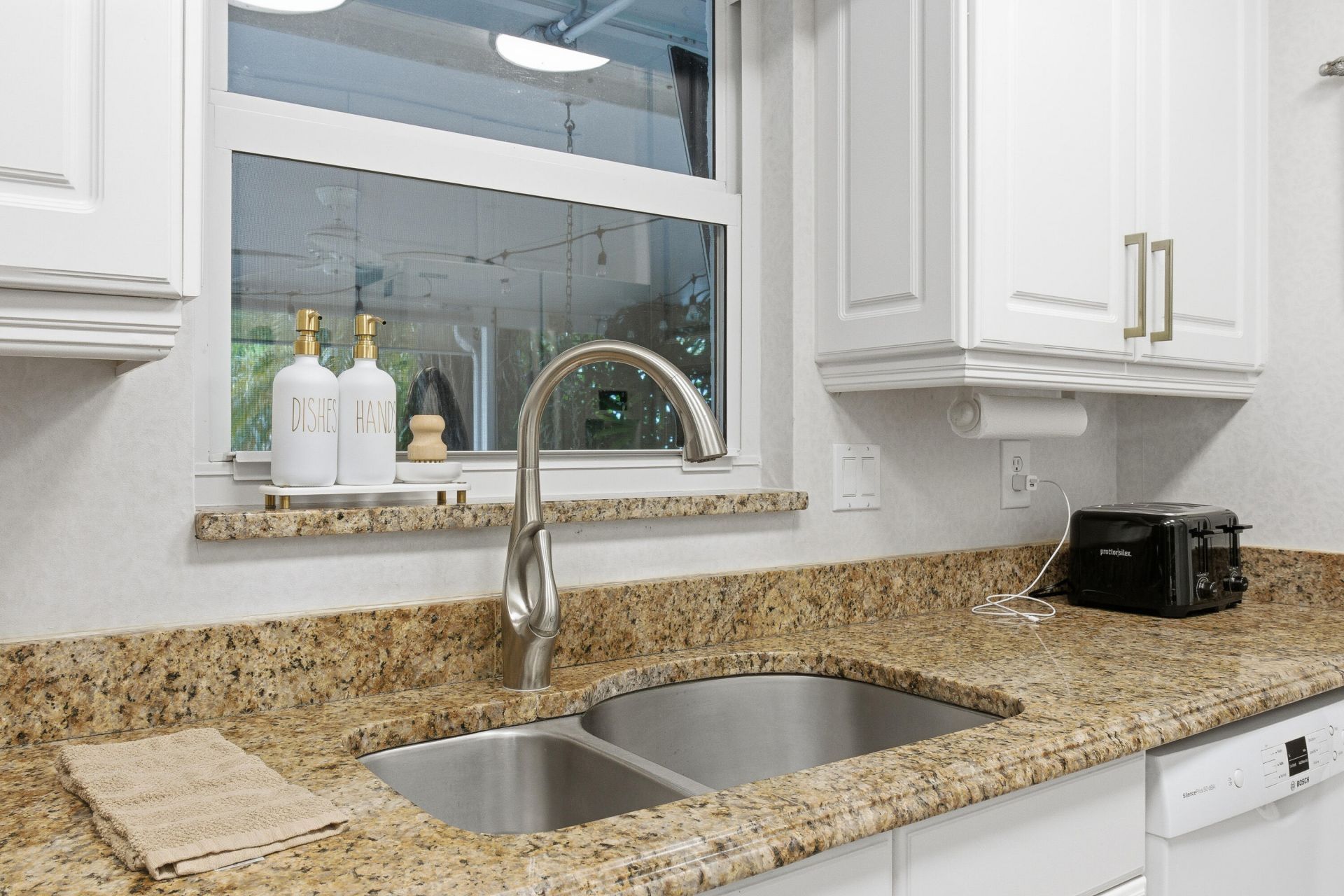 1905 Meadow Court, Palm Springs, FL 33406 Photo