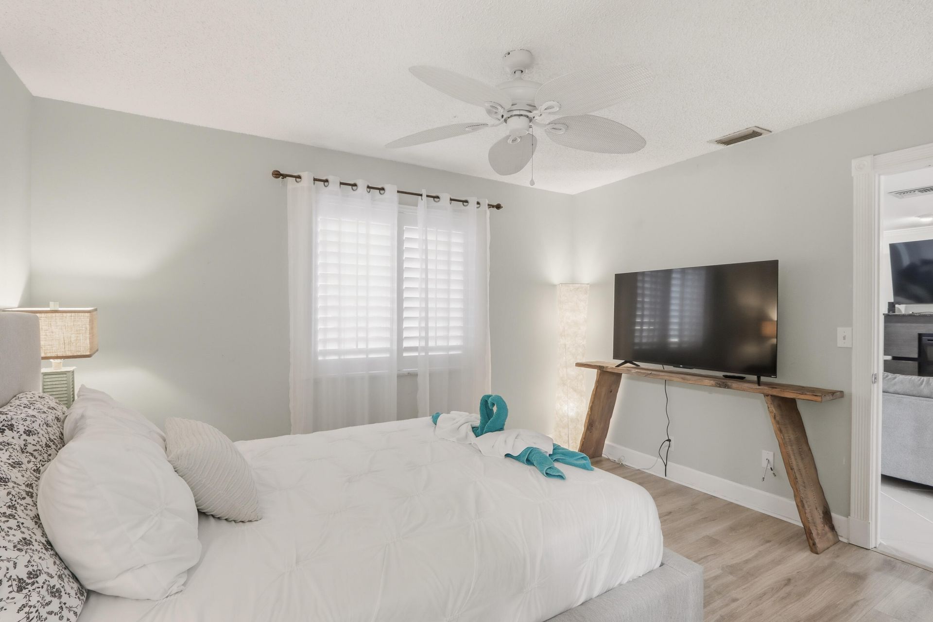 1905 Meadow Court, Palm Springs, FL 33406 Photo