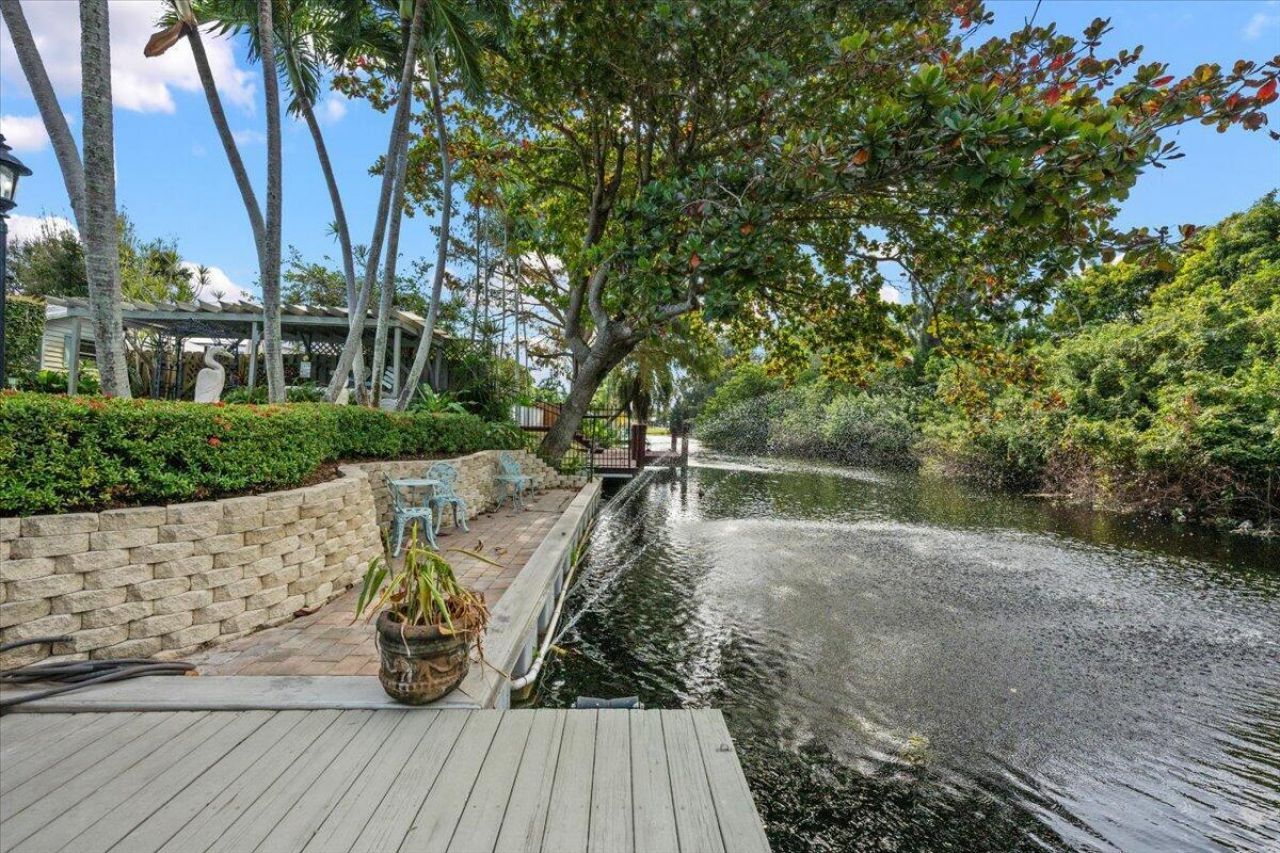 1905 Meadow Court, Palm Springs, FL 33406 Photo