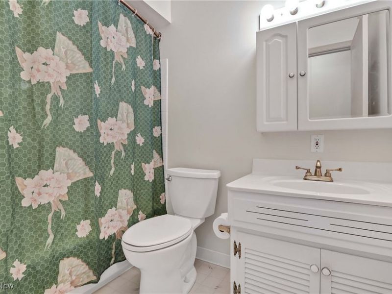 2948 Pease Drive, Unit 204, Rocky River, OH 44116 Photo 21