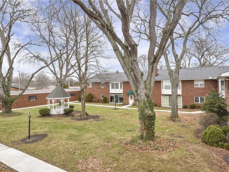 2948 Pease Drive, Unit 204, Rocky River, OH 44116 Photo 29