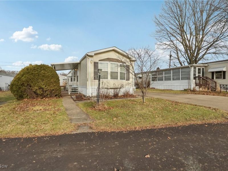 18592 Edwards, Unit 169, Doylestown, OH 44230 Photo 1