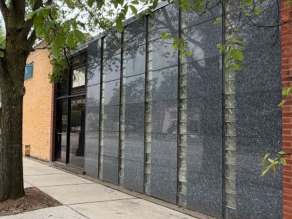 5307 W Devon Avenue, Chicago, IL 60646