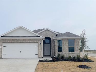 9745 MCCLANE FARM Drive, Fort Worth, TX 76036