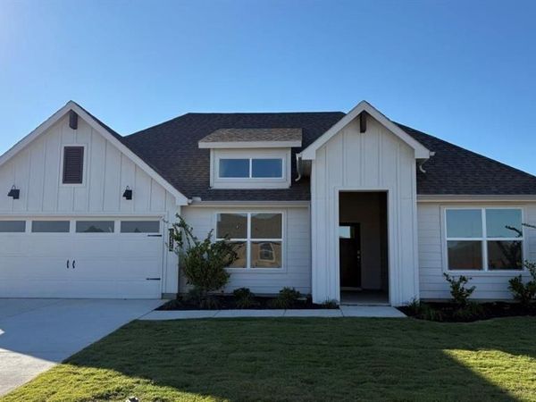 4206 CORNERSTONE Circle, Granbury, TX 76048
